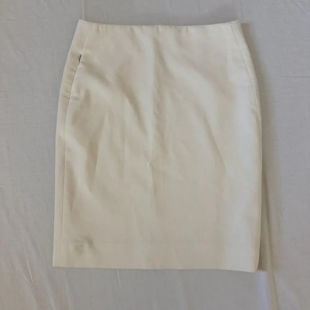 Akris Bergdorf Goodman Ivory Silk Blend Pencil Skirt US 4 EU 36 Made Switzerland
